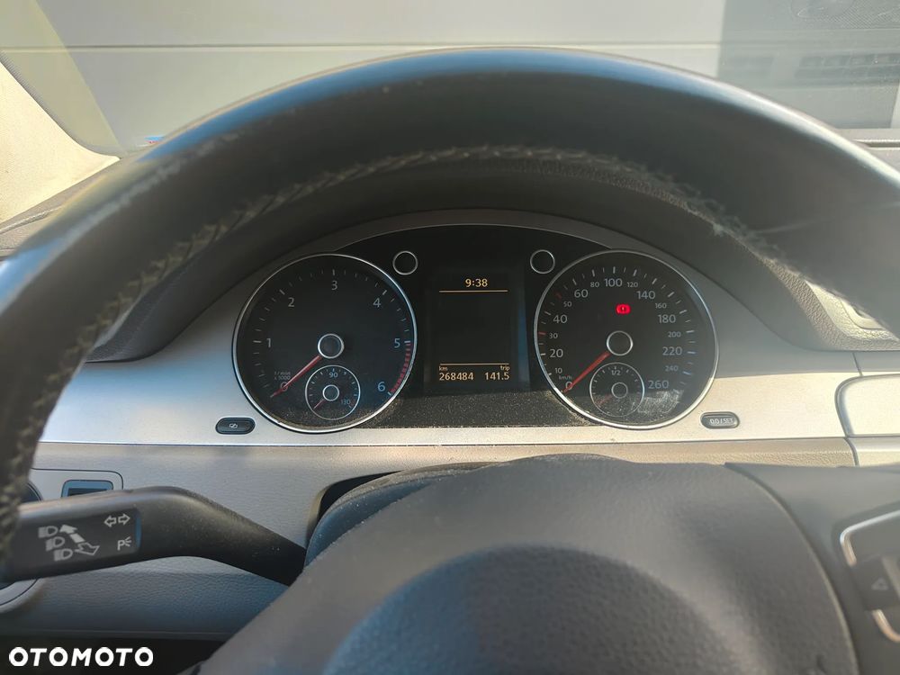 Volkswagen Passat - 15