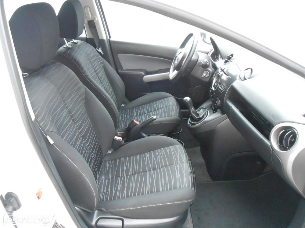 Mazda 2 1.3 MZR Comfort - 28