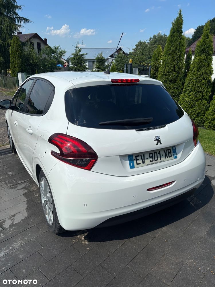Peugeot 208 1.2 PureTech Style - 5