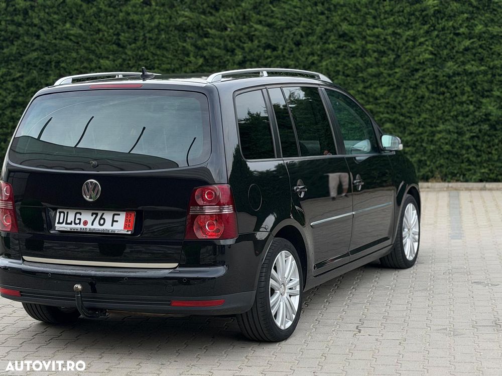 Volkswagen Touran 2.0 TDI DPF Highline - 4