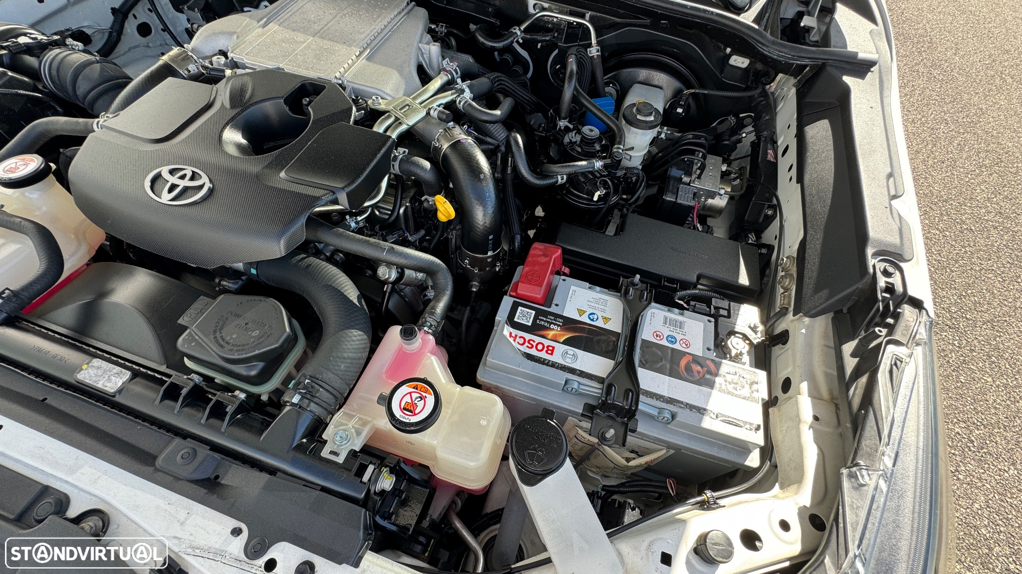 Toyota Hilux 2.4 D-4D 4WD CD CM - 38