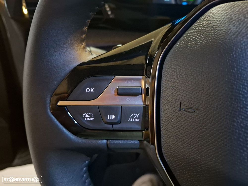 Peugeot e-308 58 kWh Allure — fotografia 16