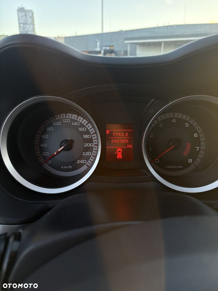 Mitsubishi Lancer - 10