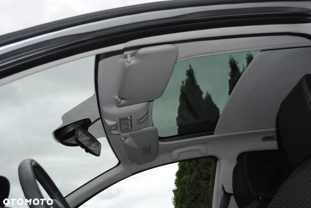 Nissan Qashqai+2 2.0 acenta - 19