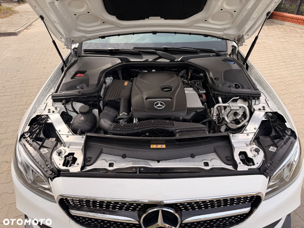 Mercedes-Benz Klasa E 300 9G-TRONIC AMG Line - 35