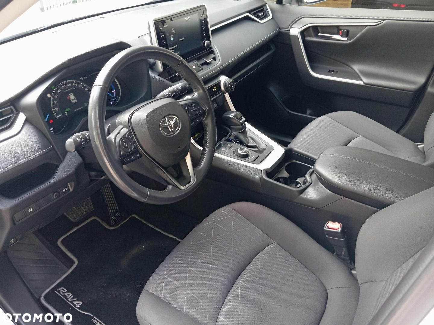 Toyota RAV4 - 10
