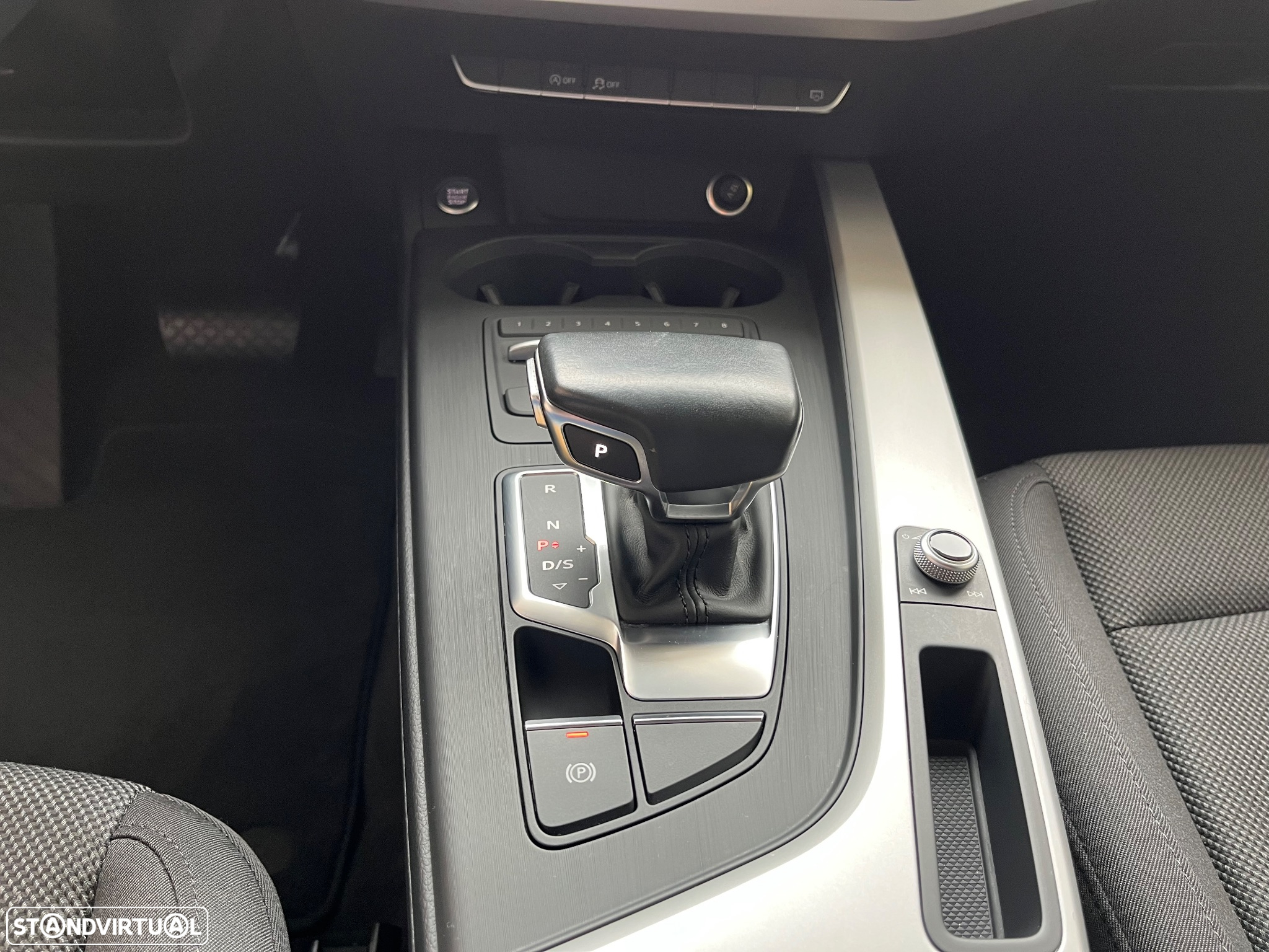 Audi A4 Avant 35 TDI Design S tronic - 26