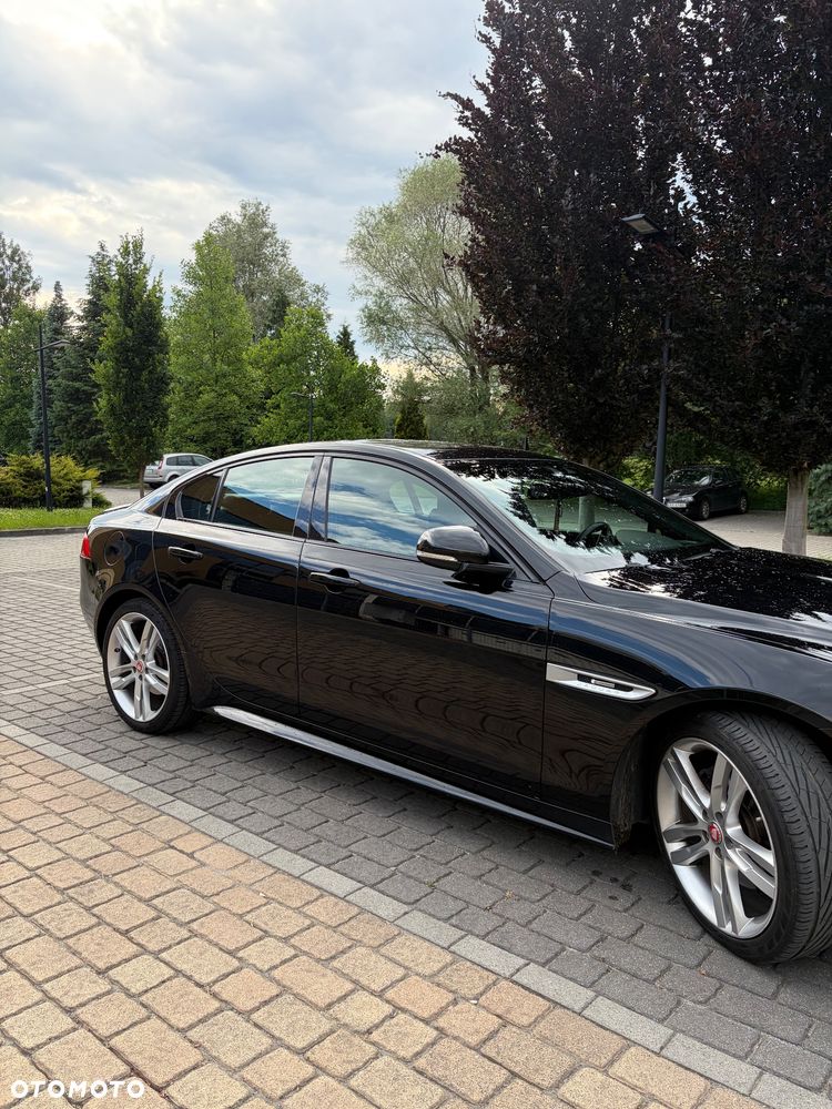Jaguar XE 20d R-Sport - 5