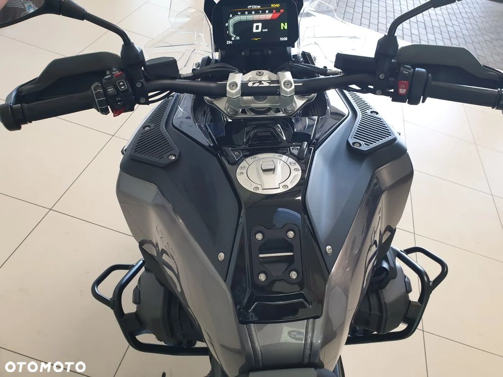 BMW R - 11