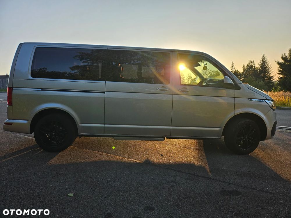 Volkswagen Caravelle 2.0 TDI L2 Highline 4Motion DSG - 18
