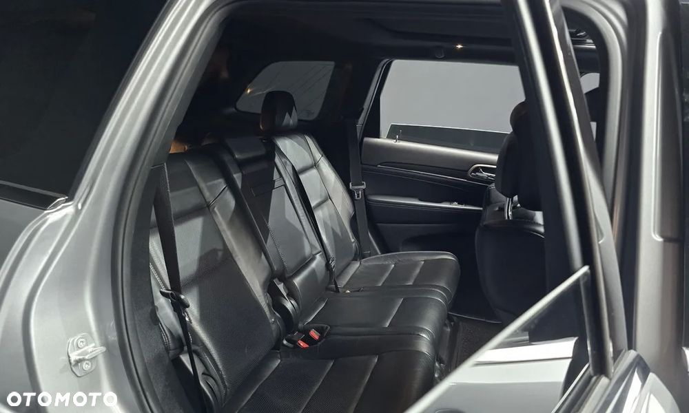 Jeep Grand Cherokee - 13