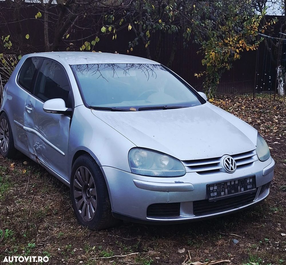 Volkswagen Golf - 2