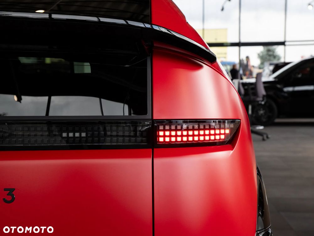 Hyundai IONIQ - 8