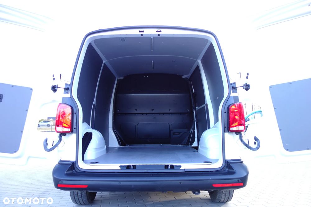 Volkswagen Transporter  T6 Automat 2.0 TDI 150 KM  L1H1 Klima Webasto - 10