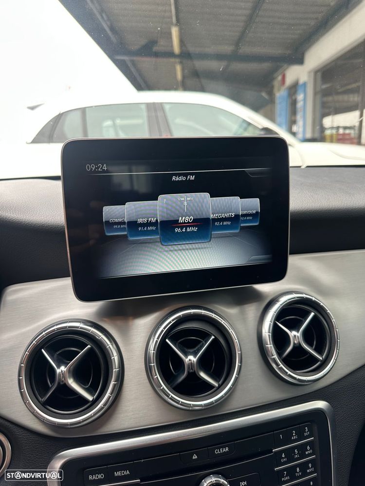 Mercedes-Benz CLA 200 - 10