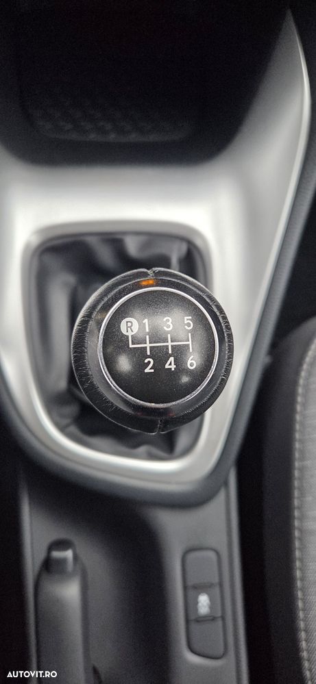 Toyota Yaris 1.5 L Dynamic - 20