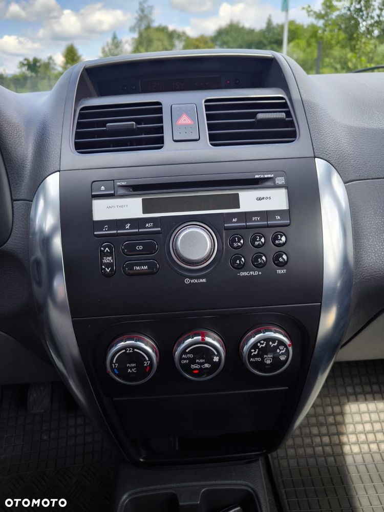Suzuki SX4 1.6 GS / Premium 4WD - 10