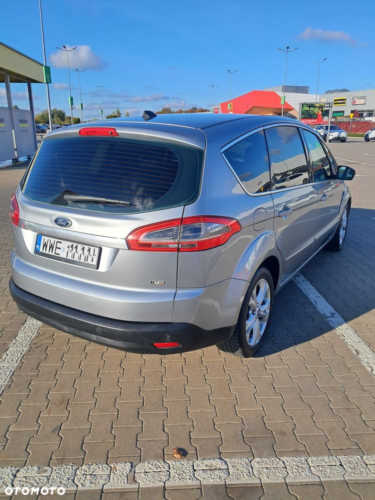 Ford S-Max 2010 photo 3