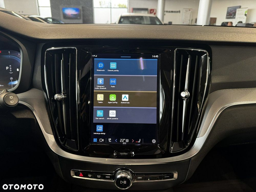 Volvo V60 Cross Country - 30