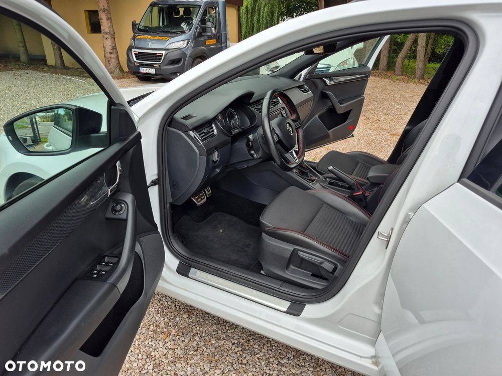 Skoda Octavia 2.0 TDI DSG RS - 14