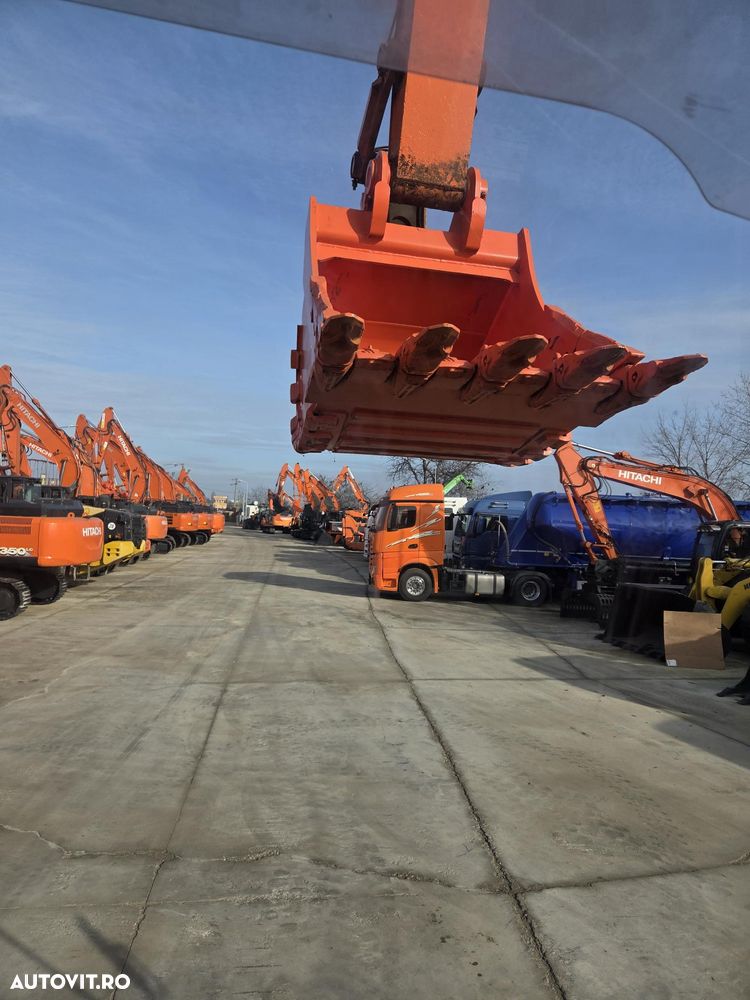 Hitachi ZX350, 2018, 8.061h, cupa noua, Masa operationala 35,6t, Inst hidr pe picon pe brate, inst hidr rotire, gresare automata, senile 90% ok, 3 pompe hidr HITACHI, produs in JAPONIA, Isuzu 282CP, Ad sapare 7,5m, ridica 22t, STARE F BUNA-PROMOTIE 89.900EUR - 14
