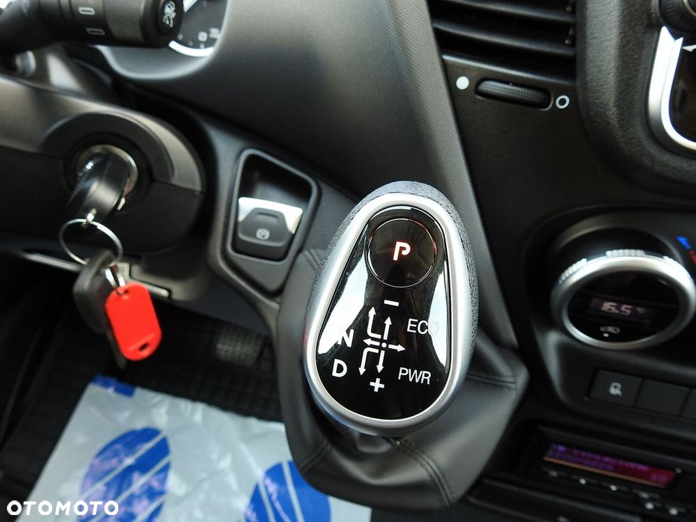 Iveco DAILY 35S18 NOWY PLANDEKA 8 PALET TEMPOMAT NAWIGACJA LEDY AUTOMAT HI-MATIC 180KM - 33