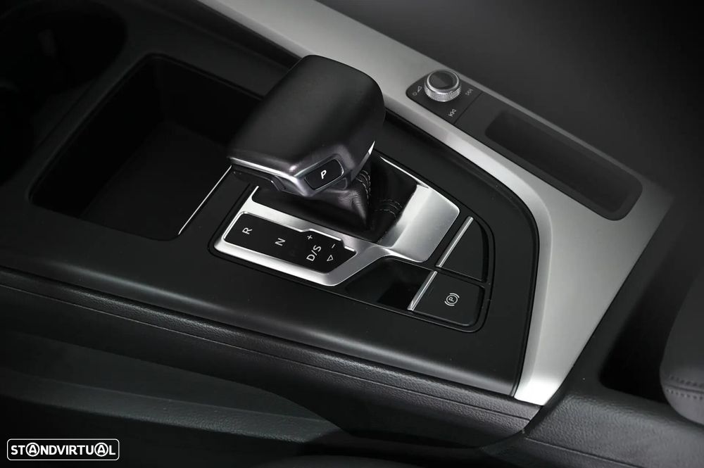 Audi A4 40 TDI S tronic - 23