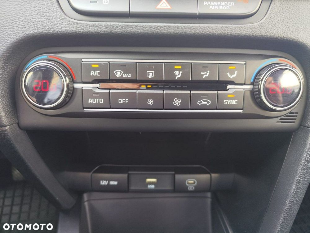 Kia Ceed - 35