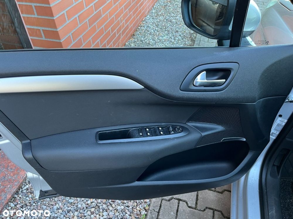 Citroën C4 e-HDi 110 EGS6 Stop/Start System Selection - 16