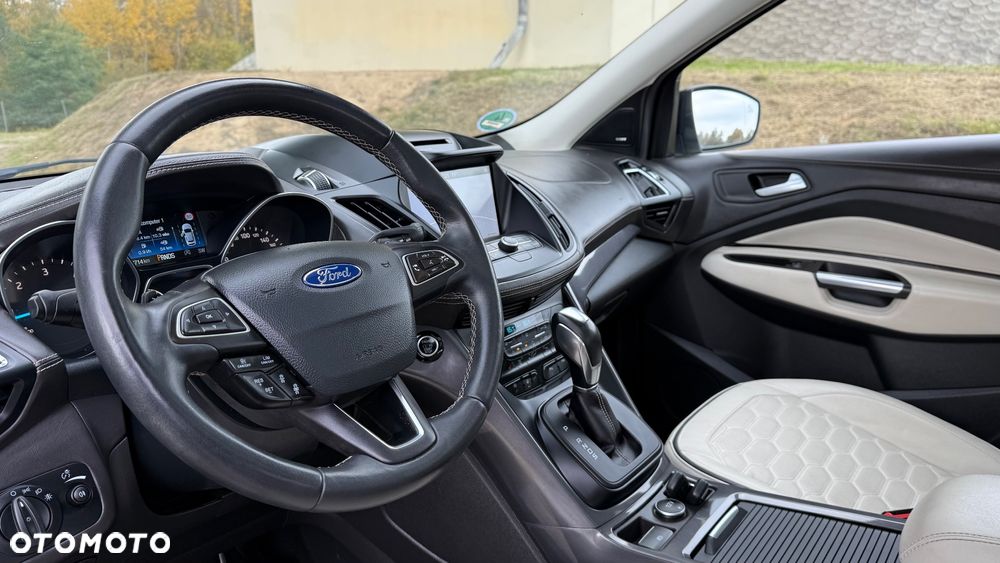 Ford Kuga 2.0 TDCi 4x4 Vignale - 32