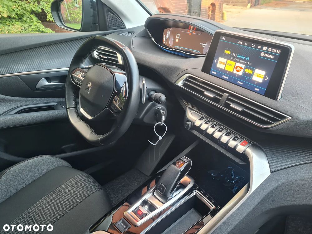 Peugeot 3008 PureTech 130 Stop & Start GPF EAT8 Allure - 5