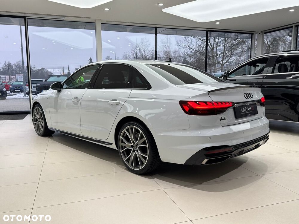 Audi A4 Limousine - 3