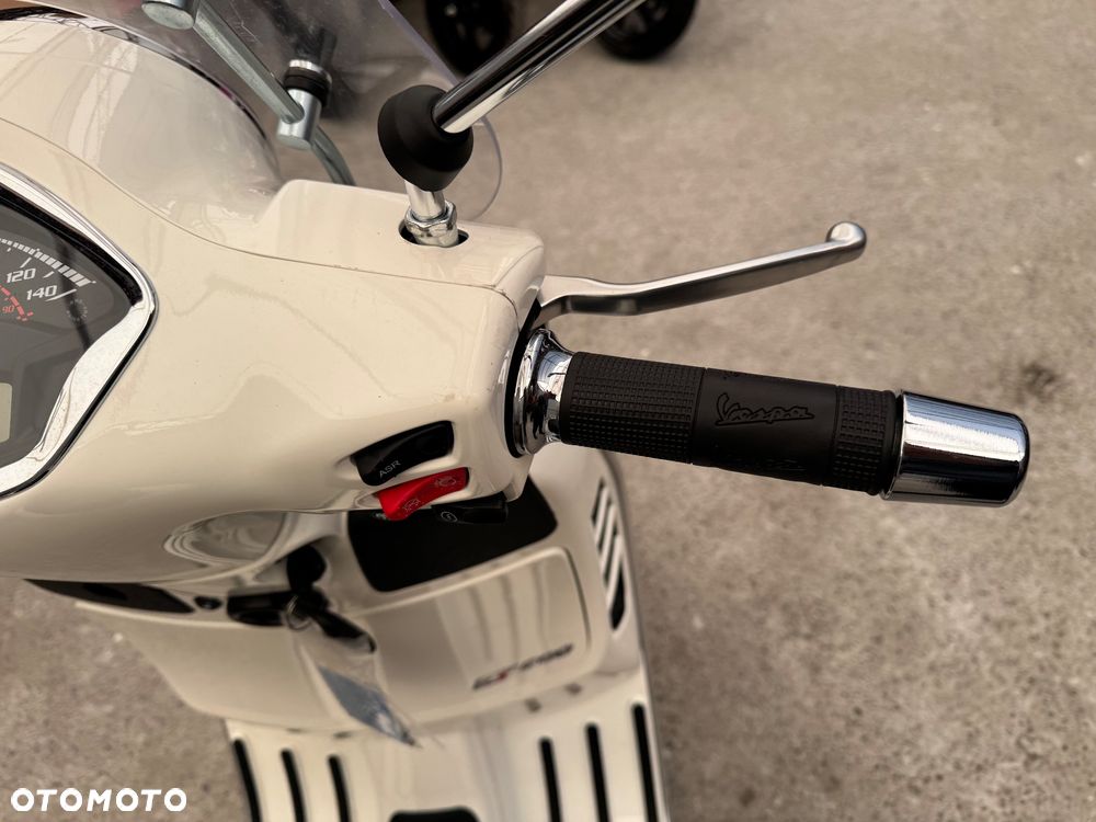 Vespa GTS - 10