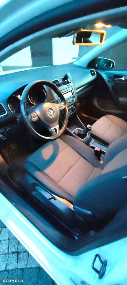 Volkswagen Golf 2.0 TDI Comfortline - 4