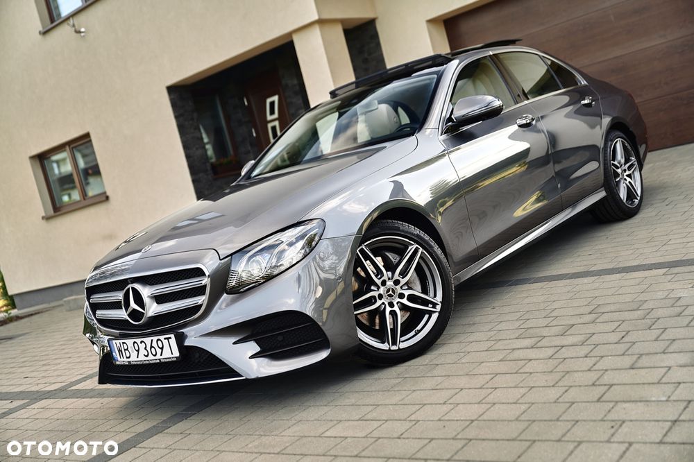 Mercedes-Benz Klasa E 220 d 4-Matic 9G-TRONIC - 38