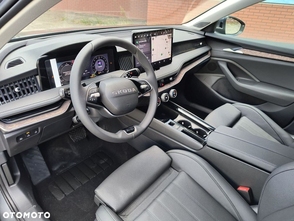 Skoda Superb 2.0 TDI SCR 4x4 L&K DSG - 12