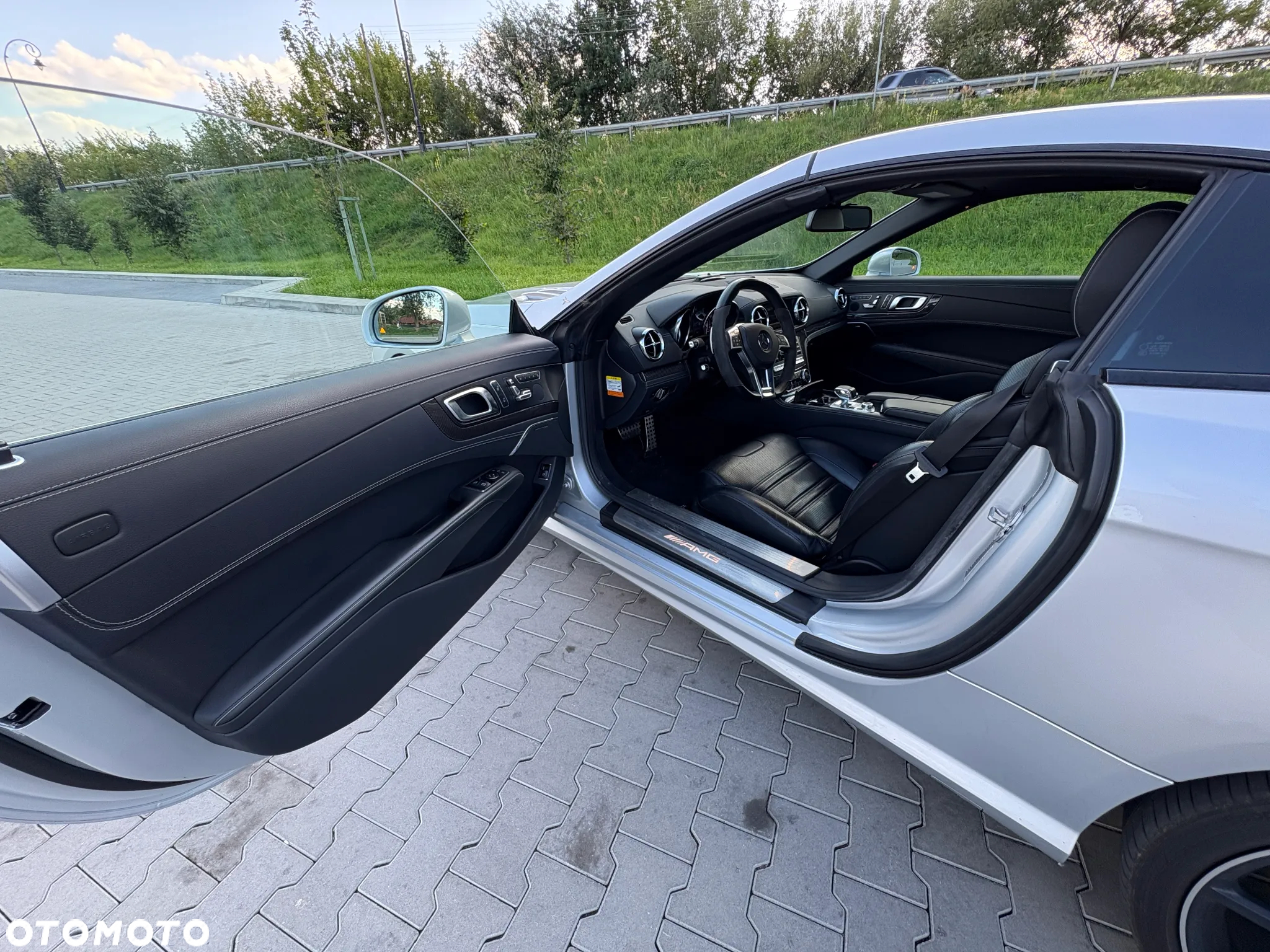 Mercedes-Benz SL 63 AMG AMG Speedshift MCT 7-Gang Sportgetriebe AMG Performance Package - 9