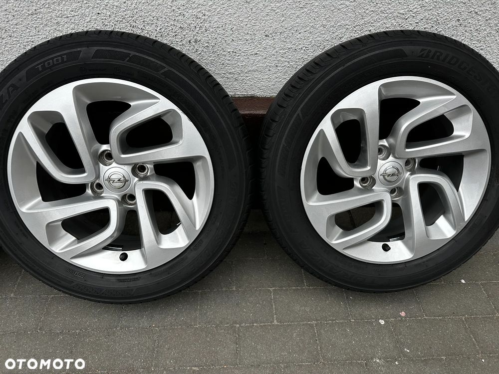 195 60 16 / 4x108 / OPEL Crossland PEUGEOT 207 208 2008 308 GT CITROEN DS3 C3 C4 / BRIDGESTONE - 4