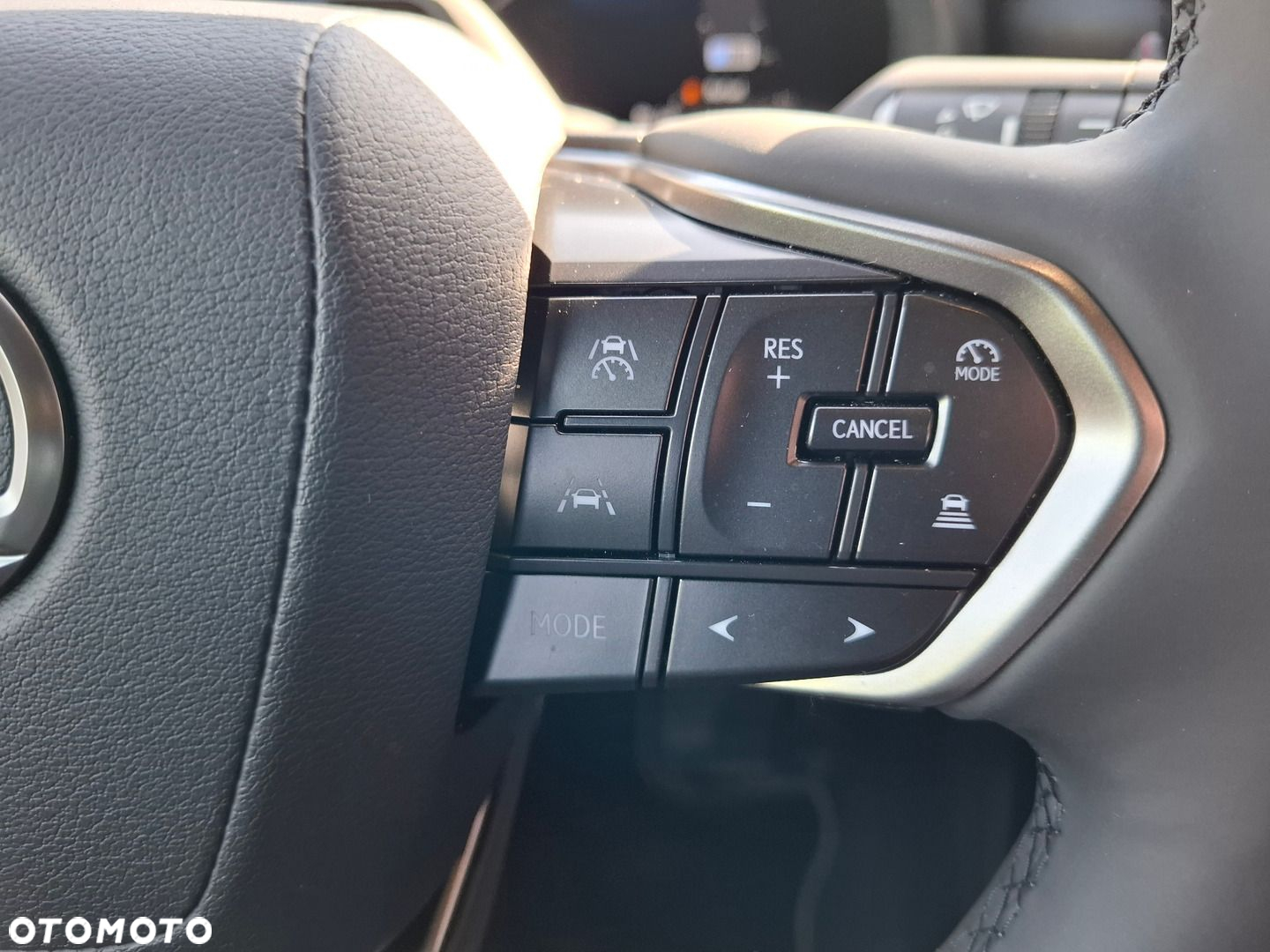 Lexus LBX 1.5 Hybrid Emotion - 35