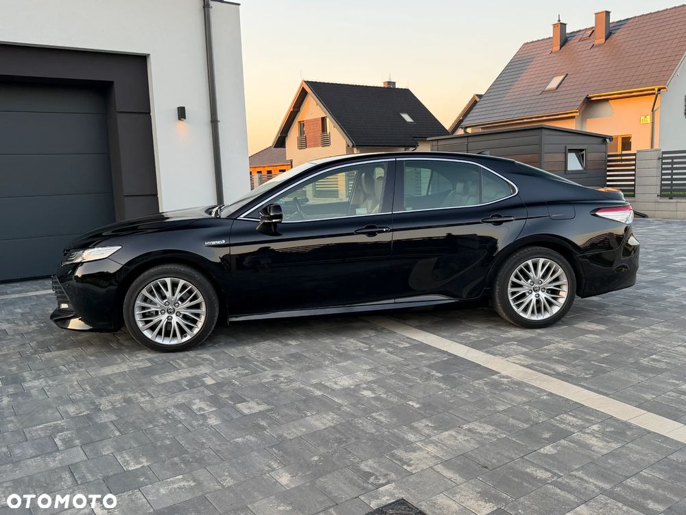 Toyota Camry 2.5 Hybrid Executive CVT - 11