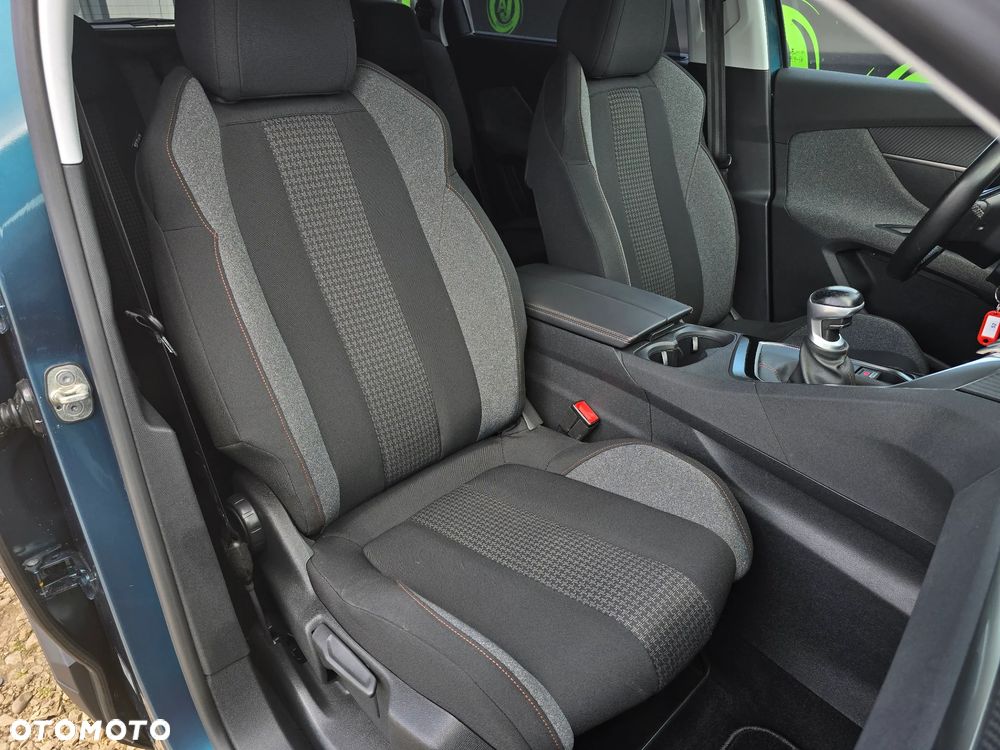 Peugeot 5008 - 14