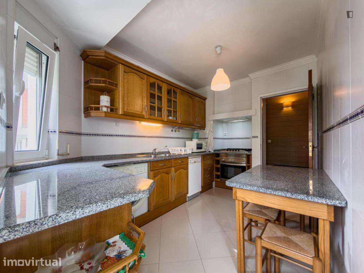 Quarto - localizado em Olivais Lisbon - Grande imagem: 4/8