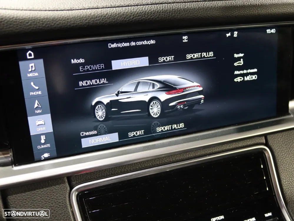 Porsche Panamera 4 E-Hybrid - 34