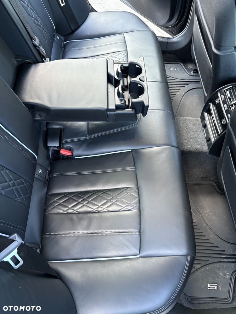 BMW Seria 5 M550i xDrive sport - 15