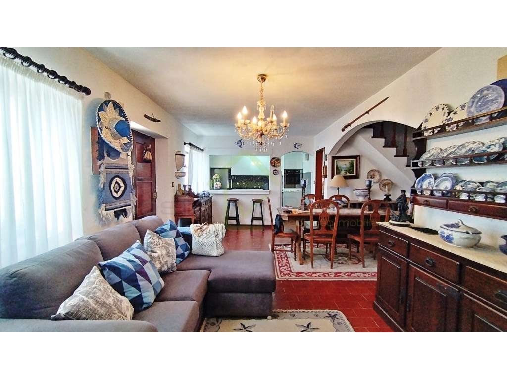 Moradia T2+2 a minutos das praias de Santa Cruz, Santa Rita e Porto... - Grande imagem: 2/22