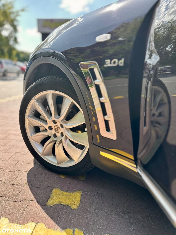 Infiniti QX70 3.0d S Premium - 9