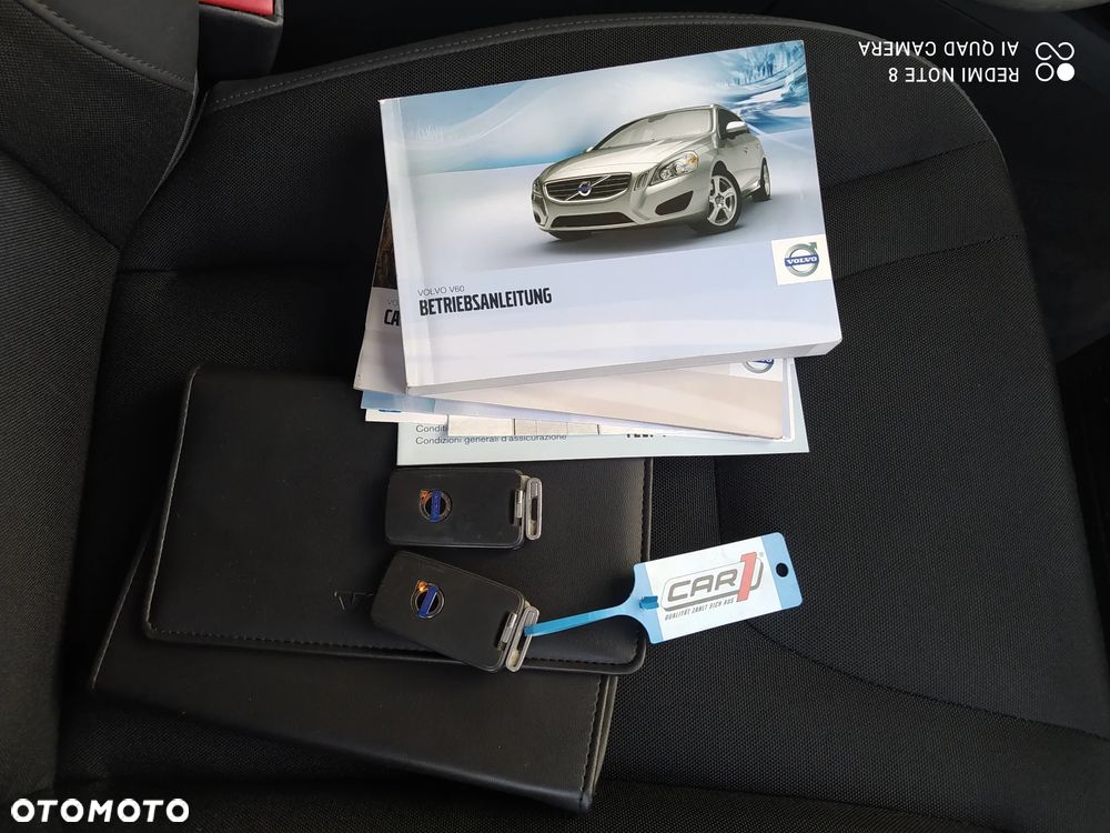 Volvo V60 D5 AWD Geartronic Momentum - 28