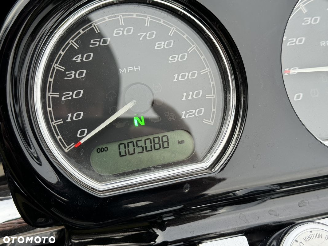 Harley-Davidson Touring Road Glide - 35