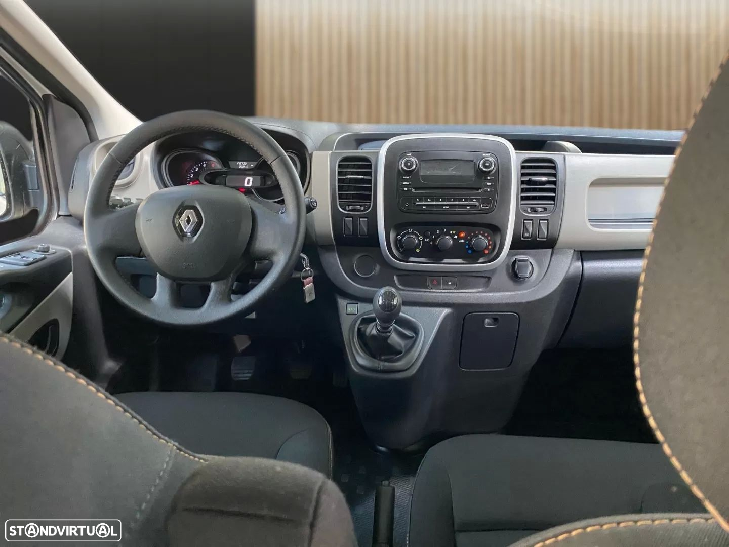 Renault Trafic 1.6 dCi L2H1 1.2T - 8