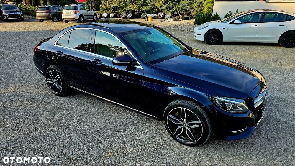 Mercedes-Benz Klasa C 250 CDI DPF 4Matic 7G-TRONIC BlueEFFICIENCY Avantgarde - 21
